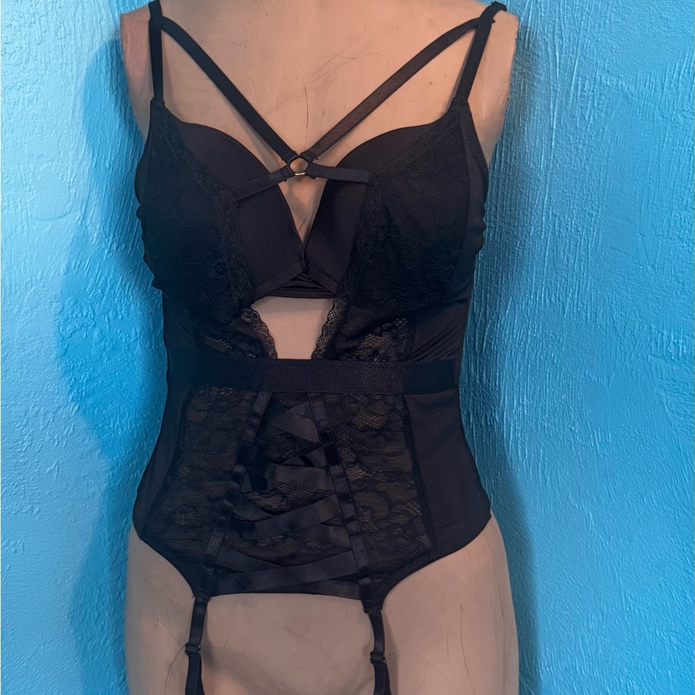 Sexy black corset bra w garter straps size S/M